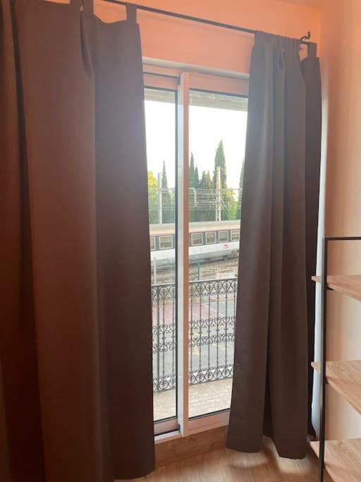 Appartement Confort Equipe Au Coeur De Béziers Dış mekan fotoğraf